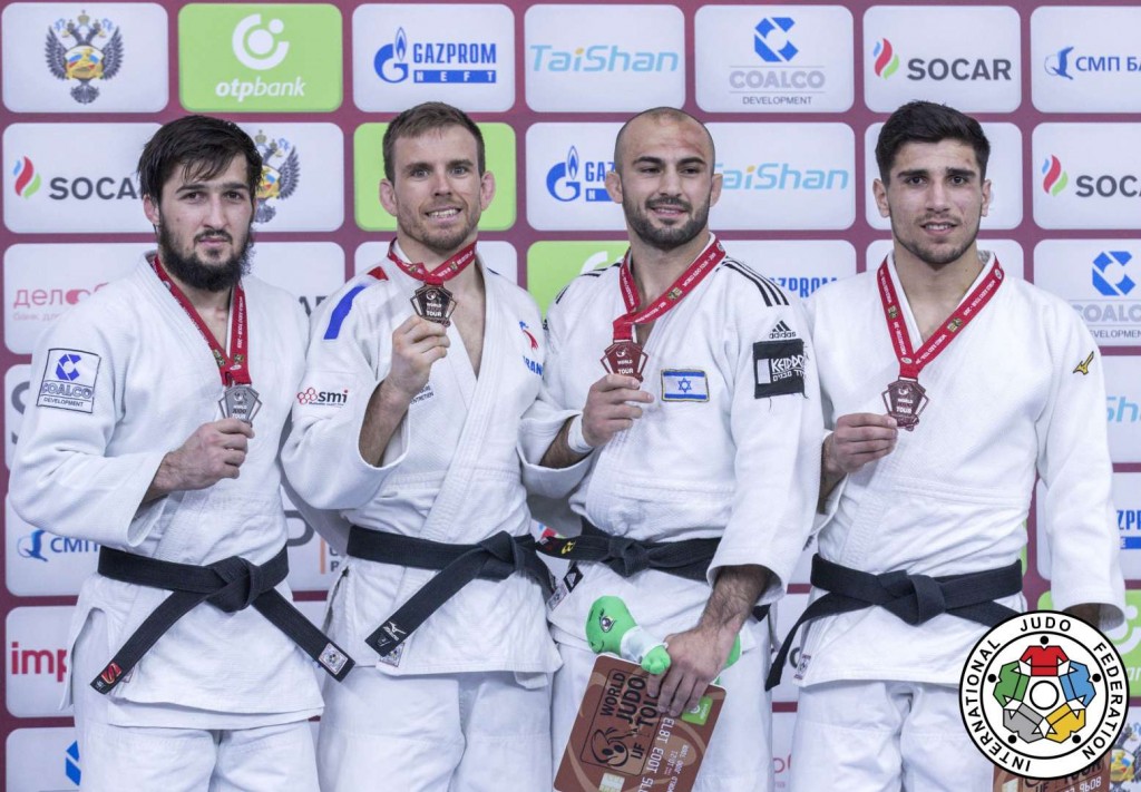 66kg級メダリスト。左からイサ・イサエフ、キリアン・ルブルーシュ、バルチ・シュマイロフ、バグラチ・ニニアシヴィリ。