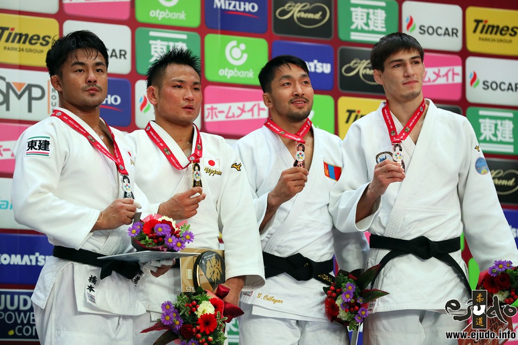 73kg級メダリスト。左から2位の橋本壮市、優勝の海老沼匡、3位のガンバータル・オドバヤルとソモン・マフマドベコフ