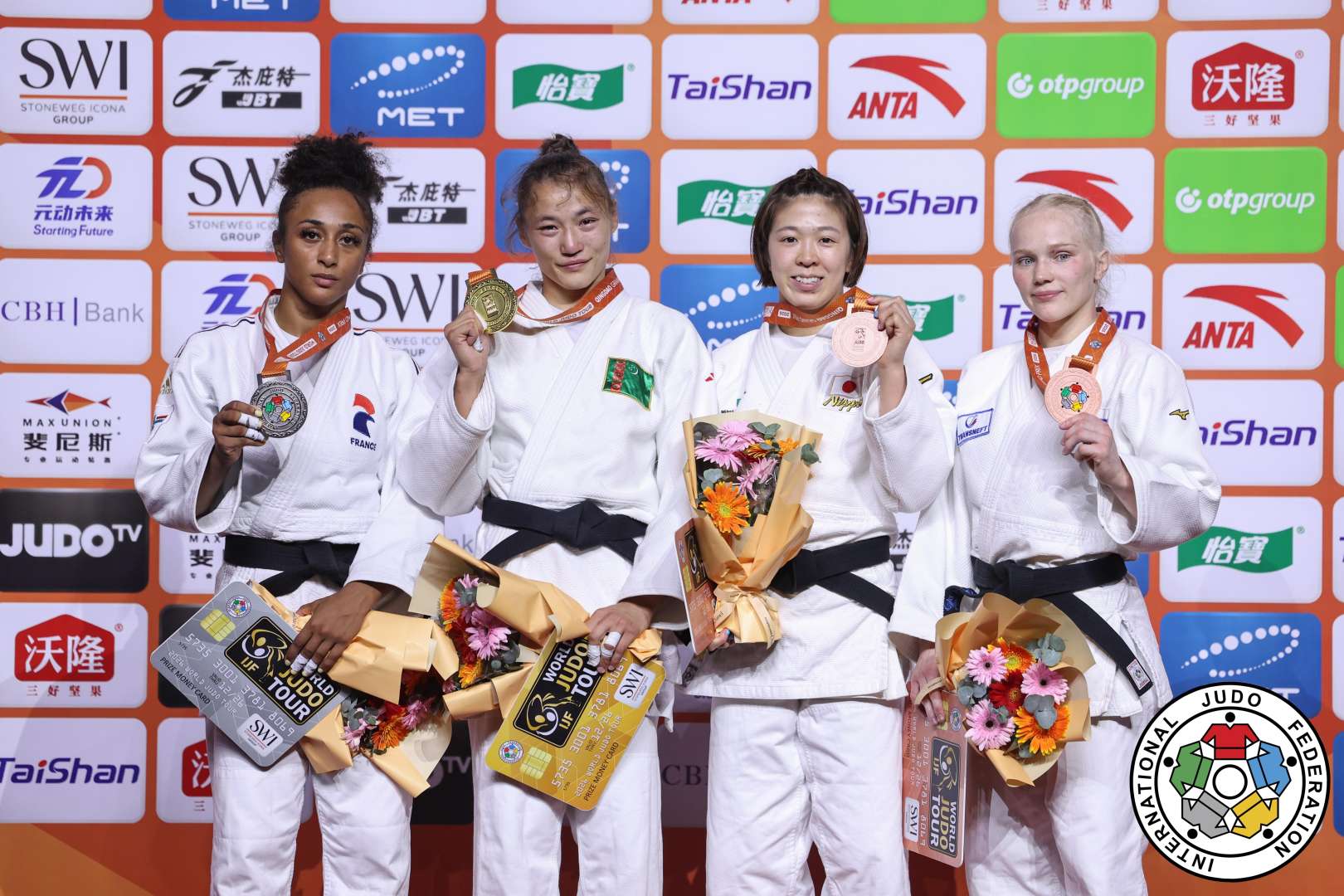 
-57kg Medalists. From left, FAWAZ, Martha, PARDAYEVA, Maysa, TAMAOKI, Momo, ZUEVA, Irina.
