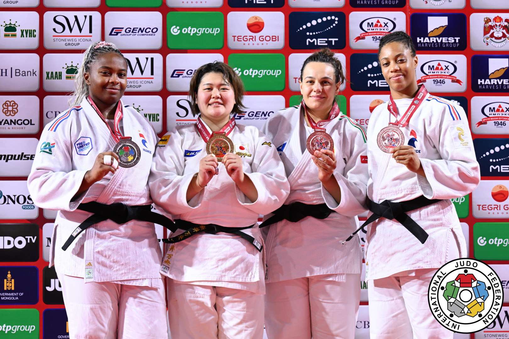 +78kg Medalists. From left, DICKO, Romane, ARAI, Mao, TAVANO, Asya, CANCAN, Celia.
