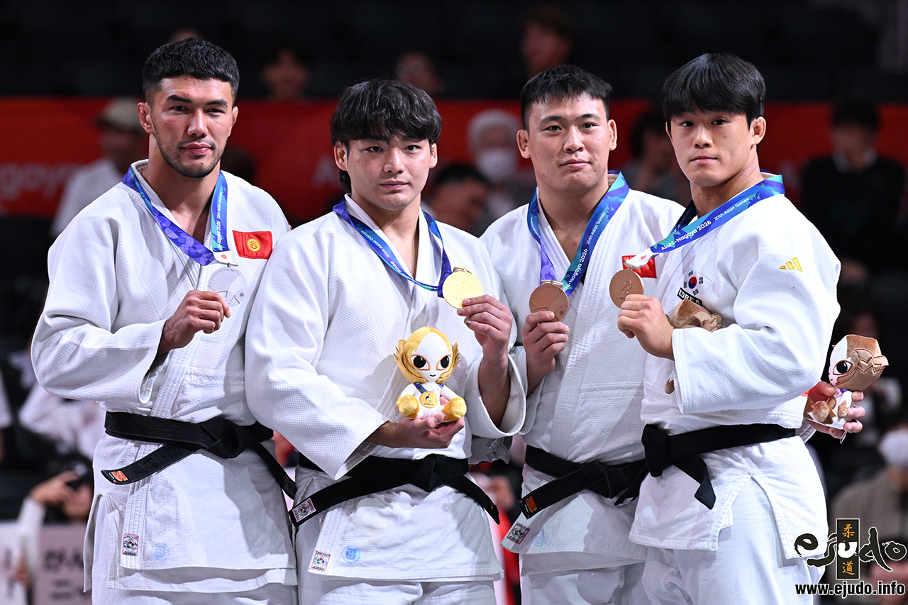 90kg Medalists. From left, SHEROV, Erlan, OKADA, Riku, HAN, Qi, KIM, Jonghoon.