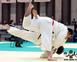 3回戦、斉藤立が岡田英志から大外刈「一本」