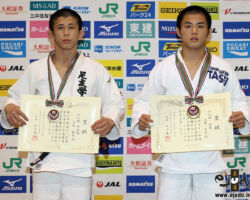 60kg級上位入賞者。左から準優勝の高田顕矢、優勝の辻岡慶次