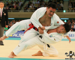 一回戦。春山友紀が瀧田真太郎から大腰「有効」