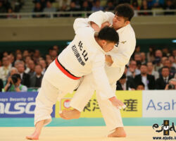 一回戦。辻本拓記が北山彰から大内返「技有」