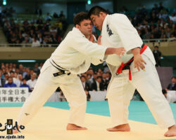 ウルフアロンと王子谷剛志による準々決勝。