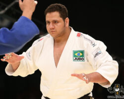 <strong>ラファエル・シウバ<br>
SILVA Rafael</strong><br>
32歳 1987/5/11<br>
WR:5位<br>
組み手:右組み<br>
得意技:右内股、右払巻込<br>
使用技:右大内刈、右一本背負投<br>
<i class="fas fa-external-link-alt"></i> <u>続きを読む</u> ラファエル・シウバ SILVA Rafael