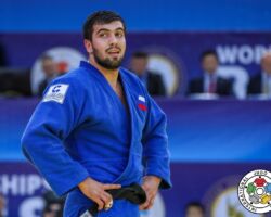 <strong>ニヤズ・イリアソフ<br>
ILYASOV Niyaz</strong><br>
23歳 1995/8/10<br>
WR:9位<br>
組み手:右組み<br>
得意技:右小外掛、右釣込腰<br>
使用技:左小外刈、右大外刈、右背負投、隅落、浮落<br>
<i class="fas fa-external-link-alt"></i> <u>続きを読む</u> ニヤズ・イリアソフ ILYASOV Niyaz