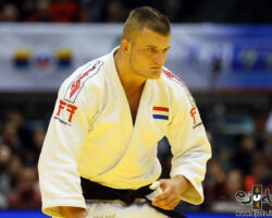 <strong>マイケル・コレル<br>
KORREL Michael</strong><br>
25歳 1994/2/27<br>
WR:4位<br>
組み手:右組み<br>
得意技:右小内刈、右一本背負投<br>
使用技:右袖釣込腰、左袖釣込腰、右内股<br>
<i class="fas fa-external-link-alt"></i> <u>続きを読む</u> マイケル・コレル KORREL Michael