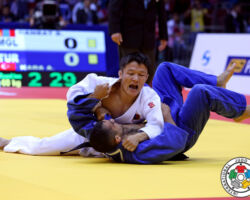 <strong>ガンバット・ボルドバータル (MGL)<br>
GANBAT Boldbaatar</strong><br>
32歳 1987/1/3<br>
WR:14位<br>
組み手:右組み<br>
得意技:左小内巻込、肩車、浮落、隅落<br>
使用技:左一本背負投、左小内刈、右小外掛、隅返、巴投、右内股、右横掛<br>
<i class="fas fa-external-link-alt"></i> <u>続きを読む</u> ガンバット・ボルドバータル GANBAT Boldbaatar