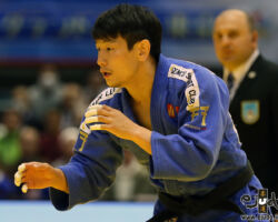 <strong>ダシュダヴァー・アマルツヴシン (MGL)<br>
DASHDAVAA Amartuvshi</strong><br>
31歳 1987/12/15<br>
WR:6位<br>
組み手:右組み<br>
得意技:右大内刈、浮落、隅返<br>
使用技:隅落、左内股(やぐら投げ)、左小外掛、右小外掛<br>
<i class="fas fa-external-link-alt"></i> <u>続きを読む</u> ダシュダヴァー・アマルツヴシン DASHDAVAA Amartuvshin