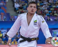 <strong>ダニエル・カルグニン (BRA)<br>
CARGNIN Daniel</strong><br>
21歳 1997/12/20<br>
WR:9位<br>
組み手:右組み<br>
得意技:右背負投、右背負投(韓国背負い)、寝技<br>
使用技:左袖釣込腰、右袖釣込腰、肩車、右小外掛、右出足払、巴投<br>
寝技得意技術:三角絞、横三角<br>
<i class="fas fa-external-link-alt"></i> <u>続きを読む</u> ダニエル・カルグニン CARGNIN Daniel (BRA)