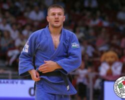 <strong>アキル・ヤコヴァ (KOS)<br>
GJAKOVA Akil</strong><br>
23歳 1996/1/4<br>
WR:7位<br>組み手:右組み<br>
得意技:右支釣込足、右膝車、浮技、横掛<br>
使用技:右払腰、右払巻込、右内股、右大外刈、右袖釣込腰、右大外落(一本大外)、左出足払<br>
<i class="fas fa-external-link-alt"></i> <u>続きを読む</u> アキル・ヤコヴァ GJAKOVA Akil (KOS)