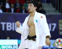 <strong>ジャンサイ・スマグロフ<br>
SMAGULOV Zhansay</strong><br>
26歳 1992/9/26<br>
WR:17位<br>
組み手:右組み<br>
得意技:右内股、左背負投、左体落<br>
使用技:肩車、左袖釣込腰、浮落、隅落<br>
<i class="fas fa-external-link-alt"></i> <u>続きを読む</u> ジャンサイ・スマグロフ SMAGULOV Zhansay