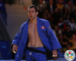 <strong>アントワーヌ・ヴァロア=フォルティエ<br>
VALOIS-FORTIER Antoine</strong><br>
29歳 1990/3/13<br>
WR:12位<br>
組み手:右組み<br>
得意技:肩車、隅落<br>
使用技:右大内刈、右小外刈、右小外掛、浮技、右内股、右大内刈<br>
<i class="fas fa-external-link-alt"></i> <u>続きを読む</u> アントワーヌ・ヴァロア=フォルティエ VALOIS-FORTIER Antoine