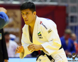 <strong>エドゥアルド=ユウジ・サントス<br>
SANTOS Eduardo Yudy</strong><br>
24歳 1994/10/25<br>
WR:21位 組み手:右組み<br>
得意技:右大内刈、右大外刈<br>
使用技:右小外掛、右体落、浮落<br>
<i class="fas fa-external-link-alt"></i> <u>続きを読む</u> エドゥアルド=ユウジ・サントス SANTOS Eduardo Yudy