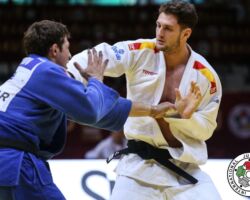 <strong>ニコロス・シェラザディシヴィリ<br>
SHERAZADISHVILI Nikoloz</strong><br>
23歳 1996/2/19<br>
WR:1位<br>
組み手:右組み<br>
得意技:右内股、右袖釣込腰<br>
使用技:右釣込腰、右大腰、右背負投、右大内刈、隅返隅落<br>
<i class="fas fa-external-link-alt"></i> <u>続きを読む</u> ニコロス・シェラザディシヴィリ SHERAZADISHVILI Nikoloz