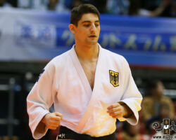 <strong>エドゥアルド・トリッペル<br>
TRIPPEL Eduard</strong><br>
22歳 1997/3/26<br>
WR:14位<br>
組み手:右組み<br>
得意技:左袖釣込腰、隅返<br>
使用技:左外巻込、右釣込腰、右大内刈、右大腰、左一本背負投、隅落、浮技、抱分、裏投<br>
<i class="fas fa-external-link-alt"></i> <u>続きを読む</u> エドゥアルド・トリッペル TRIPPEL Eduard