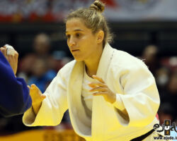 <strong>パウラ・パレト (ALG)<br>
PARETO Paula</strong><br>
33歳 1986/1/16<br>
WR:4位<br>
組み手:左組み<br>
得意技:左背負投、右袖釣込腰、左袖釣込腰<br>
使用技:右背負投、右一本背負投、左小内刈、横車<br>
<i class="fas fa-external-link-alt"></i> <u>続きを読む</u> パウラ・パレト PARETO Paula