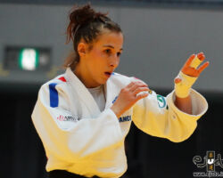 <strong>メラニー・クレモン (FRA)<br>
CLEMENT Melanie</strong><br>
27歳 1992/5/3<br>
WR:13位<br>組み手:左組み<br>
得意技:寝技<br>
使用技:左内股、左払腰、左大内刈、左大外刈、巴投<br>
寝技得意技術:腕挫十字固<br>
<i class="fas fa-external-link-alt"></i> <u>続きを読む</u> メラニー・クレモン CLEMENT Melanie (FRA)