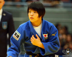 <strong>阿部詩 (JPN)<br>
ABE Uta</strong><br>
19歳 2000/7/14<br>
WR:5位<br>
組み手:右組み<br>
得意技:右内股、右袖釣込腰<br>
使用技:右大外刈、右大内刈。右内巻込<br>
<i class="fas fa-external-link-alt"></i> <u>続きを読む</u> 阿部詩 ABE Uta (JPN)