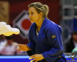 <strong>テルマ・モンテイロ<br>
MONTEIRO Telma</strong><br>
33歳 1985/12/27<br>
WR:14位 <br>
組み手:右組み<br>
得意技:巴投、出足払、寝技<br>
使用技:右一本背負投、右袖釣込腰、右背負投、右小外刈、隅返、右釣込腰<br>
寝技得意技術:腕挫十字固<br>
<i class="fas fa-external-link-alt"></i> <u>続きを読む</u> テルマ・モンテイロ MONTEIRO Telma