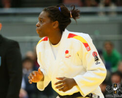 <strong>マリア・ベルナベウ<br>
BERNABEU Maria</strong><br>
31歳 1988/2/15<br>
WR:14位<br>
組み手:右組み<br>
得意技:寝技、右払腰<br>
使用技:右大内刈、右内股、左一本背負投、右膝車、右支釣込足<br>
寝技得意技術:横三角<br>
<i class="fas fa-external-link-alt"></i> <u>続きを読む</u> マリア・ベルナベウ BERNABEU Maria