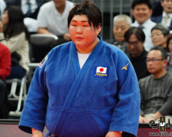 <strong>朝比奈沙羅<br>
ASAHINA Sarah</strong><br>
21歳 1996/10/22<br>
WR:3位<br>
組み手:右組み<br>
得意技:右支釣込足、右膝車、右払腰<br>
使用技:右内股、右払巻込<br>
<i class="fas fa-external-link-alt"></i> <u>続きを読む</u> 朝比奈沙羅 ASAHINA Sarah