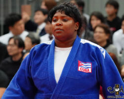 <strong>イダリス・オルティス<br>
ORTIZ Idalys</strong><br>
29歳 1989/9/27<br>
WR:1位<br>
組み手:右組み<br>
得意技:左一本背負投、左袖釣込腰<br>
使用技:隅落、横車、裏投、浮技、左浮腰<br>
<i class="fas fa-external-link-alt"></i> <u>続きを読む</u> イダリス・オルティス ORTIZ Idalys