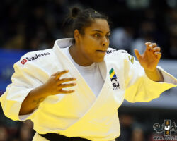 <strong>マリア=スエレン・アルセマン<br>
ALTHEMAN Maria Suelen</strong><br>
31歳 1988/8/12<br>
WR:4位<br>
組み手:組み手:左組み<br>
得意技:左払腰、左払巻込<br>
使用技:左大外刈、左大内刈、支釣込足。谷落<br>
<i class="fas fa-external-link-alt"></i> <u>続きを読む</u> マリア=スエレン・アルセマン ALTHEMAN Maria Suelen