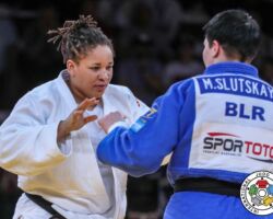 <strong>カイラ・サイート<br>
SAYIT Kayra</strong><br>
31歳 1988/2/139<br>
WR:13位<br>
組み手:右組み<br>
得意技:浮落、隅落、谷落<br>
使用技:右内股、右大内刈、右小外掛、左一本背負投、浮技<br>
<i class="fas fa-external-link-alt"></i> <u>続きを読む</u> カイラ・サイート SAYIT Kayra