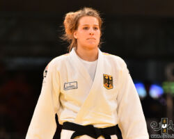 <strong>アナ=マリア・ヴァグナー<br>
WAGNER Anna Maria</strong><br>
23歳 1996/5/17<br>
WR:9位<br>
組み手:両組み<br>
得意技:右内股、右払腰<br>
使用技:右大外刈、右大内刈、左払腰、左内股、隅落<br>
<i class="fas fa-external-link-alt"></i> <u>続きを読む</u> アナ=マリア・ヴァグナー WAGNER Anna Maria