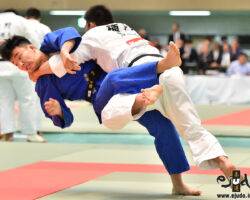 3回戦、筑波大の三将横内晋介が同志社大・森田駿から大内刈「一本」