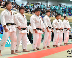 準決勝に臨む東海大メンバー。