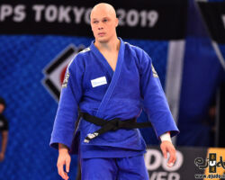 <strong>ヘンク・フロル(オランダ)<br>
GROL Henk</strong><br>
36歳 1985/4/14<br>
WR:9位 組み手:右組み<br>
得意技:右小内刈、隅落<br>
使用技:右小外掛、右小外刈、右大外刈、右内股、右体落、内股透<br>
<i class="fas fa-external-link-alt"></i> <u>続きを読む</u> ヘンク・フロル(オランダ) GROL Henk