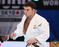 <strong>ウルフアロン(了徳寺大職)<br>
WOLF Aaron</strong><br>
25歳 1996/2/25<br>
WR:5位 組み手:左組み<br>
得意技:左内股、左大内刈、左小外掛<br>
使用技:肩車、横落、左大外刈、左支釣込足、隅返、裏投<br>
<i class="fas fa-external-link-alt"></i> <u>続きを読む</u> ウルフアロン(了徳寺大職) WOLF Aaron