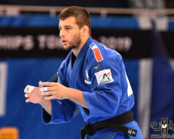 <strong>アレクサンドル・イディー(フランス)<br>
IDDIR Alexandre</strong><br>
30歳 1991/2/21<br>
WR:12位 組み手:左組み<br>
得意技:右一本背負投<br>
使用技:右袖釣込腰、右大腰、左大外刈、左内股、左小内刈、左出足払<br>
<i class="fas fa-external-link-alt"></i> <u>続きを読む</u> アレクサンドル・イディー(フランス) IDDIR Alexandre