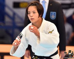 <strong>阿部詩<br>
ABE Uta</strong><br>
20歳 2000/7/14<br>
WR:3位 組み手:右組み<br>
得意技:右内股、右袖釣込腰、寝技<br>
使用技:右大外刈、右大内刈、右背負投、右小外刈、浮落<br>
寝技得意技術:腕緘、「腕緘返し」<br>
<i class="fas fa-external-link-alt"></i> <u>続きを読む</u> 阿部詩(日本体育大3年) ABE Uta