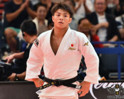 <strong>阿部一二三(パーク24)<br>
ABE Hifumi</strong><br>
23歳 1997/8/9<br>
WR:5位 組み手:右組み<br>
得意技:右背負投、右袖釣込腰、右大外刈<br>
使用技:右小内刈、右小外刈、右大内刈、左一本背負投、右大腰、右内股<br>
<i class="fas fa-external-link-alt"></i> <u>続きを読む</u> 阿部一二三(パーク24) ABE Hifumi