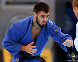 <strong>ヴィクトル・ステルプ(モルドバ)<br>
STERPU Victor</strong><br>
22歳 1999/6/14<br>
WR:22位 組み手:右組み<br>
得意技:隅落、裏投、谷落、移腰<br>
使用技:右小外掛、右大内刈<br>
<i class="fas fa-external-link-alt"></i> <u>続きを読む</u> ヴィクトル・ステルプ(モルドバ) STERPU Victor