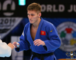 <strong>ウラジミール・ゾロエフ(キルギスタン)<br>
ZOLOEV Vladimir</strong><br>
28歳 1993/4/8<br>
WR:29位 組み手:左組み<br>
得意技:左内股、左大内刈<br>
使用技:左大外刈、左小外掛、巴投、抱分、裏投<br>
<i class="fas fa-external-link-alt"></i> <u>続きを読む</u> ウラジミール・ゾロエフ(キルギスタン) ZOLOEV Vladimir