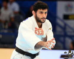 <strong>ヴェダット・アルバイラク(トルコ)<br>
ALBAYRAK Vedat</strong><br>
28歳 1993/3/2<br>
WR:4位 組み手:右組み<br>
得意技:右内股<br>
使用技:右腰車、右釣込腰、右大腰、右釣腰、隅落、抱分、移腰、内股透<br>
<i class="fas fa-external-link-alt"></i> <u>続きを読む</u> ヴェダット・アルバイラク(トルコ) ALBAYRAK Vedat