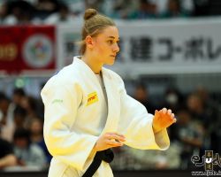 <strong>ジョヴァンナ・スコッチマッロ(ドイツ)<br>
SCOCCIMARRO Giovanna</strong><br>
23歳 1997/11/10<br>
WR:9位 組み手:右組み<br>
得意技:右内股、右大内刈<br>
使用技:右釣込腰、右小内刈、右大外刈、左小外掛、右払腰、隅返<br>
<i class="fas fa-external-link-alt"></i> <u>続きを読む</u> ジョヴァンナ・スコッチマッロ(ドイツ) SCOCCIMARRO Giovanna