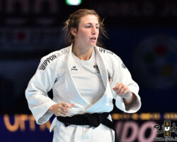 <strong>ミヘイラ・ポレレス(オーストリア)<br>
POLLERES Michaela</strong><br>
24歳 1997/7/15<br>
WR:8位 組み手:左組み<br>
得意技:左大内刈、裏投、谷落、隅落、浮落、抱分<br>
使用技:左小外掛、左小外刈、左小内刈、左釣腰、左内股、隅返<br>
<i class="fas fa-external-link-alt"></i> <u>続きを読む</u> ミヘイラ・ポレレス(オーストリア) POLLERES Michaela