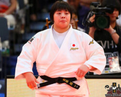 <strong>素根輝(パーク24)<br>
SONE Akira</strong><br>
20歳 2000/7/9<br>
WR:4位 組み手:左組み<br>
得意技:左背負投、左体落、左大内刈<br>
使用技:右袖釣込腰、左小外刈、右大内刈<br>
<i class="fas fa-external-link-alt"></i> <u>続きを読む</u> 素根輝(パーク24) SONE Akira