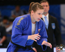 <strong>ベルナデット・グラフ(オーストリア)<br>
GRAF Bernadette</strong><br>
29歳 1992/6/25<br>
WR:17位 組み手:左組み<br>
得意技:裏投、左大腰、左浮腰、左釣込腰<br>
使用技:左大内刈、左内股、左小外掛、谷落、移腰、隅落<br>
<i class="fas fa-external-link-alt"></i> <u>続きを読む</u> ベルナデット・グラフ(オーストリア) GRAF Bernadette