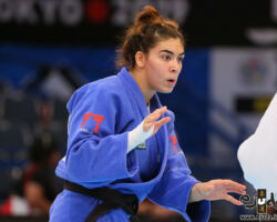 <strong>パトリシア・サンパイオ(ポルトガル)<br>
SAMPAIO Patricia</strong><br>
22歳 1999/6/30<br>
WR:18位 組み手:右組み<br>
得意技:左大外刈、左大外落、左背負投、左袖釣込腰<br>
使用技:左一本背負投、左大腰、右大内刈、右小内刈、右小外刈、右内股、隅落<br>
<i class="fas fa-external-link-alt"></i> <u>続きを読む</u> パトリシア・サンパイオ(ポルトガル) SAMPAIO Patricia