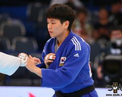 <strong>ユン・ヒュンジ(韓国)<br>
YOON Hyunji</strong><br>
27歳 1994/2/14<br>
WR:23位 組み手:右組み<br>
得意技:右内股、巴投<br>
使用技:右内股巻込、右一本背負投、右背負投、右小内刈、横落、肩車<br>
<i class="fas fa-external-link-alt"></i> <u>続きを読む</u> ユン・ヒュンジ(韓国) YOON Hyunji