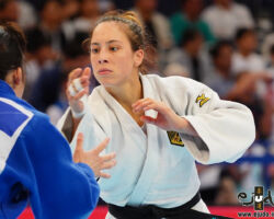 <strong>カタリナ・メンツ(ドイツ)<br>
MENZ Katharina</strong><br>
30歳 1990/10/8<br>
WR:20位 組み手:左組み<br>
得意技:左大内刈、左内股<br>
使用技:右一本背負投、右袖釣込腰、左大外刈、左小外刈、左外巻込、肩車、横落、隅落、隅返<br>
<i class="fas fa-external-link-alt"></i> <u>続きを読む</u> カタリナ・メンツ(ドイツ) MENZ Katharina