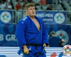 <strong>ユール・スパイカース(オランダ)<br>
SPIJKERS Jur</strong><br>
25歳 1997/3/18<br>
WR:4位 組み手:右組み<br>
得意技:右一本背負投、右大内刈、隅落<br>
使用技:右袖釣込腰、右背負投、右大外刈(一本大外)、右大外刈<br>
<i class="fas fa-external-link-alt"></i> <u>続きを読む</u> ユール・スパイカース(オランダ) SPIJKERS Jur